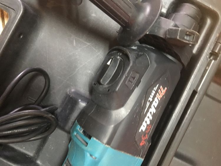 สว่านไฟฟ้าโรตารี่ makita M8701B-26 สวยพร้อมใช้งานพร้อมกล่องแท้ รูปที่ 4