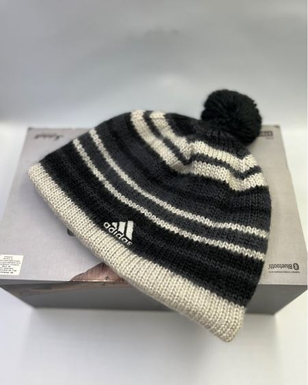 หมวกและหมวกแก๊ป หมวกไหมพรม Adidas