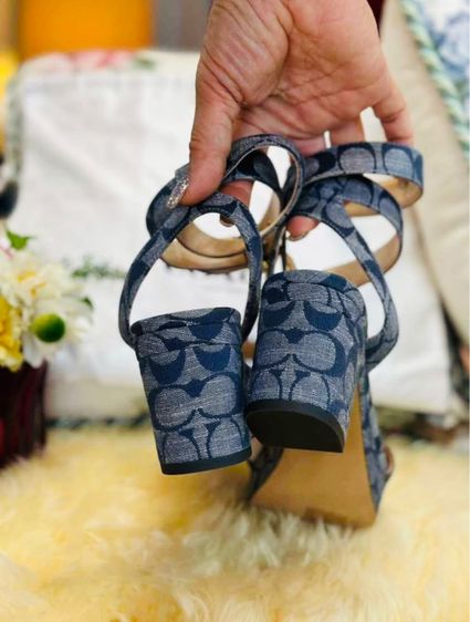 รองเท้าCoach👡ของแท้ ลายCยีนส์ สวยๆ รูปที่ 3