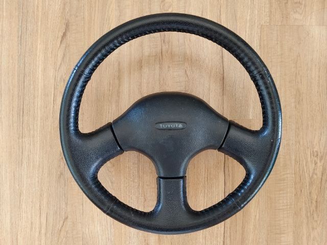 พวงมาลัย Toyota Corolla AE92 GTI หนังเดิมโรงงาน ยังนิ่ม สภาพสวย 
