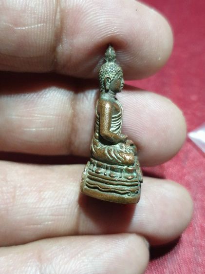 รูปหล่อ พระพุทธ หลวงพ่อวัดพระแท่นศิลาอาสน์ อุตรดิตถ์ ไม่ทราบปีที่ออก ตอกโค๊ตพระแท้ รับประกันพระแท้ รูปที่ 6