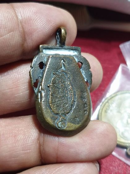 เหรียญหล่อ เสมา หลวงพ่อดำวัดท่าทอง รุ่นเสาร์ 5 ตอกโค๊ตชัดเจน รับประกันพระแท้ หายากแล้ว รูปที่ 5