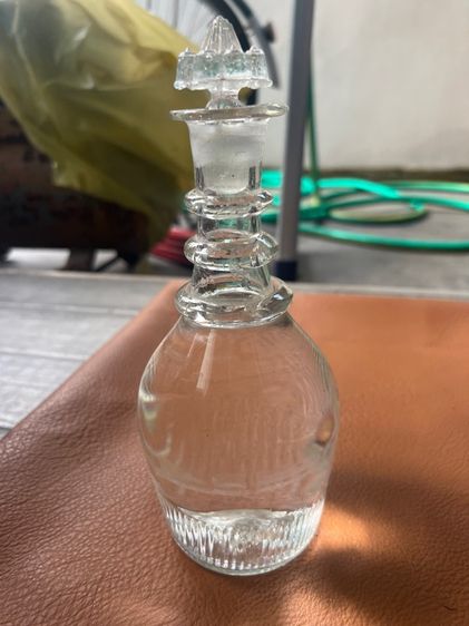 ขวดแก้วโบราณ รูปที่ 2