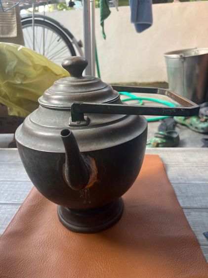 กานํ้าสำริดโบราณ รูปที่ 2