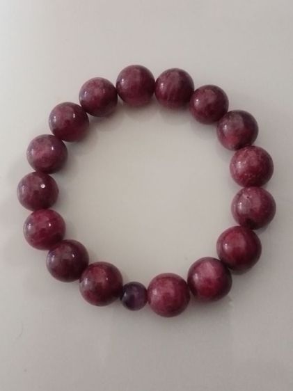 อัญมณี สร้อยข้อมือ ข้อมือทับทิม เม็ด12 มิล(หนัก 63กรัม) ใส่สวยให้ความหมายดีเยี่ยมค่ะ