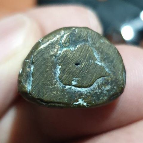 หลวงพ่อเงิน วัดบางคลาน รุ่นปลอดภัย หลวงพ่อเปรื่องสร้าง ปี2528 ตอกโค้ด ป.   สภาพ โลหะ เก่าได้อายุ รูปที่ 3