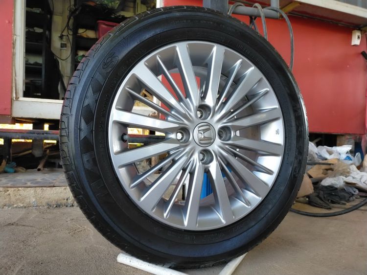 อื่นๆ 15" อื่นๆ แม็กฮอนด้า ขอบ15 สีเดิมพร้อมยางmaxxis 185 60 15 ปี23  ใส่ jazz city