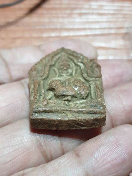 พระขุนแผนแขนอุ้มไก่ หลวงปู่สรวง แช่น้ำมนต์ ปี19 รูปที่ 5