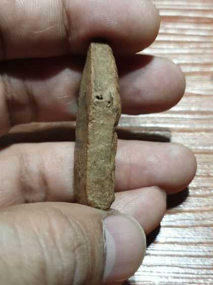 พระขุนแผนแขนอุ้มไก่ หลวงปู่สรวง แช่น้ำมนต์ ปี19 รูปที่ 3