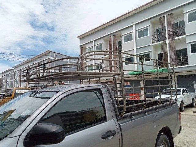 คอกเหล็กแปบทรงสูง​ พร้อมตะแกรงปิดหลังคา​หัว​เก๋ง​ โตโยต้า​รีโว่​ ตอน​เดียว​ แข็งแรงทนทาน