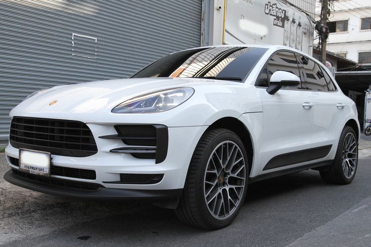 รถ Porsche Macan 2.0 Turbo PDK สี ขาว