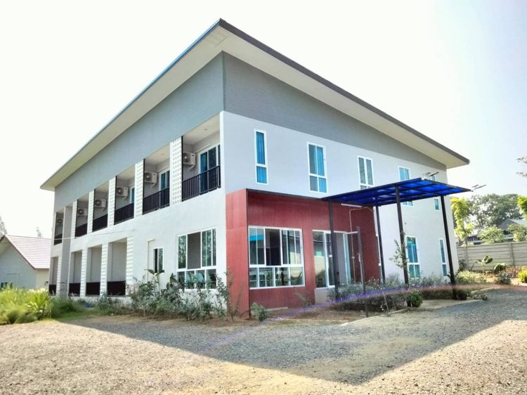 ตกแต่งครบ ไม่ใช่ ขายกิจการ บ้านพัก อ.ปากช่อง โคราช พิ้นที่ 3 ไร่กว่า มีห้องพัก 20 กว่าห้อง และร้านค้า 6 ห้อง ราคา 50 ลบ. ติดต่อ คุณปุ้ย 08-9920-9893 รูปที่ 4