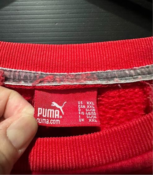 เสื้อสเว็ตเตอร์สีแดง แบรนด์ Puma รูปที่ 4