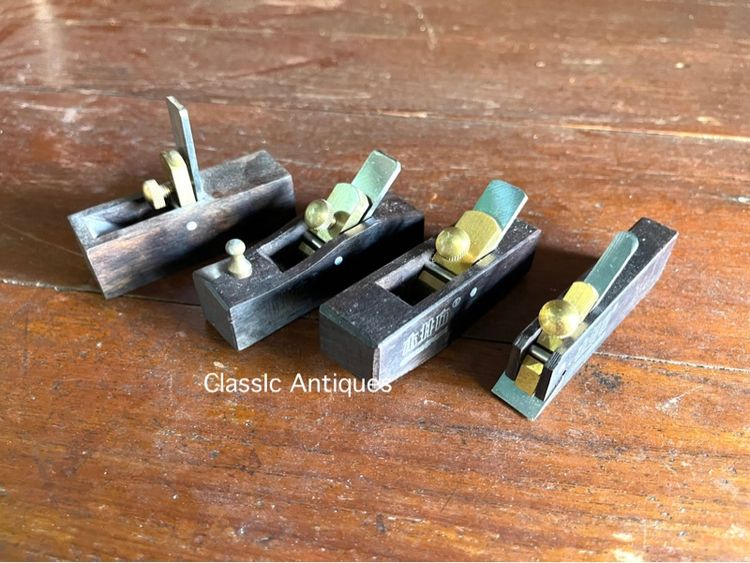 กบไสไม้ จิ๋วสะสม