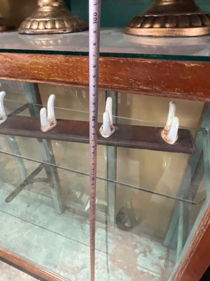 ตู้โชว์ห่วย ไม้สัก โบราณเก่าสะสม รูปที่ 4