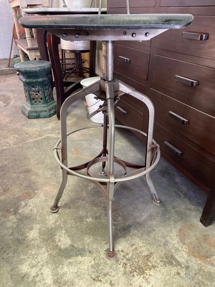 เก้าอี้ สไตล์อินดัสเทรียล สะสมA2 รูปที่ 2