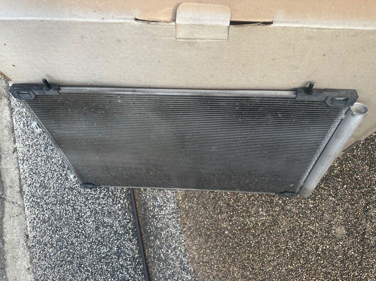 แผงหม้อน้ำ Toyota Harrier Gen3 สภาพยังใช่งานได้ แต่แอร์เย็นไม่ค่อยฉ่ำ รูปที่ 10