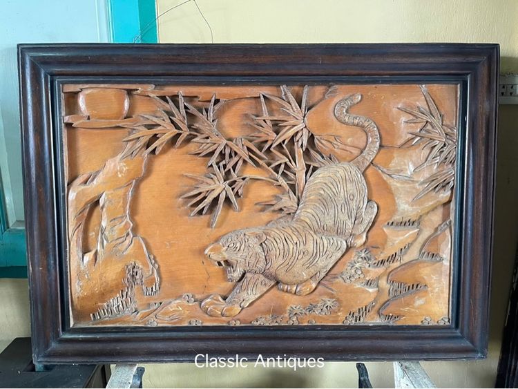 ภาพเสือ แกะสลักจากแผ่นไม้ เก่าสะสม