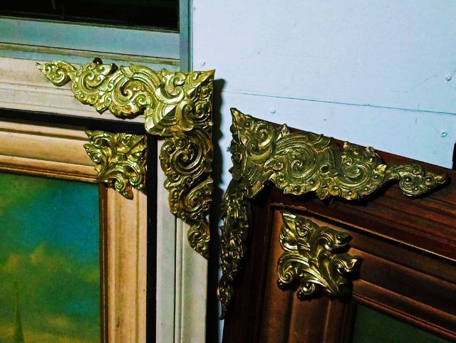 พระบรมฉายาลักษณ์ในหลวงพระราชินีในกรอบไม้สัปิดกระจกสุดงามสภาพเยี่ยม รูปที่ 5