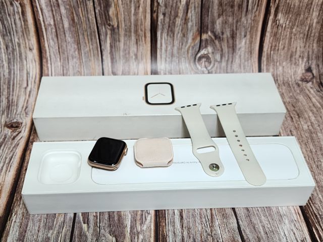 Apple watch s4 40 mm GPS  รูปที่ 3