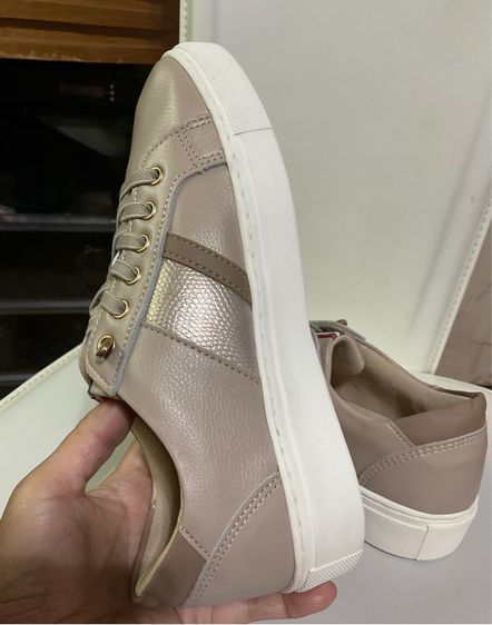รองเท้าผ้าใบหนัง ELLE SLIP ON รูปที่ 10