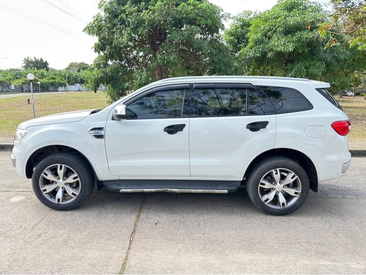 Ford Everest 2017 3.2 Titanium Plus 4WD Utility-car ดีเซล เกียร์อัตโนมัติ ขาว รูปที่ 3