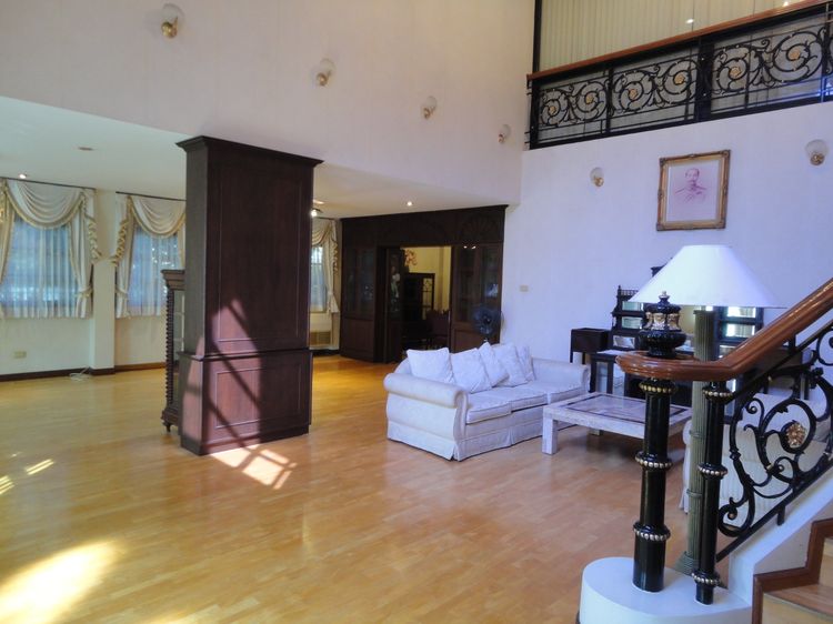 มีบางส่วน สร้างเสร็จก่อน 2010 ไม่ใช่ บ้านเดี่ยว 200 ตรว. หลังมุม ซ.ลาดพร้าว 43 ใกล้รถไฟฟ้า MRT สถานีภาวนา รูปที่ 4