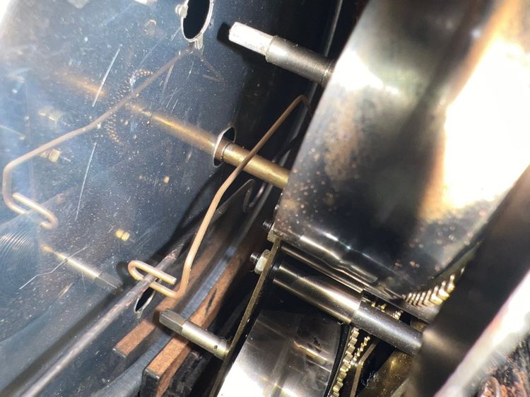 นาฬิกาม้าคู่โบราณ รูปที่ 6