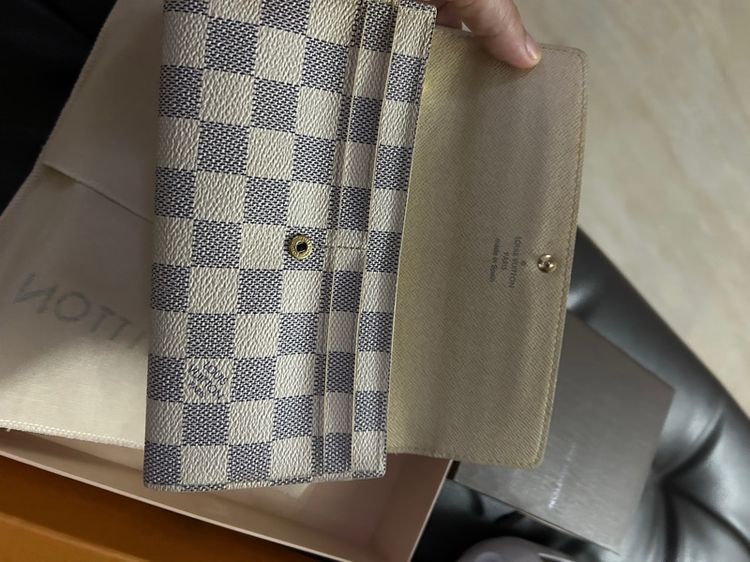 lV กระเป๋ายาว damier แท้ รูปที่ 4