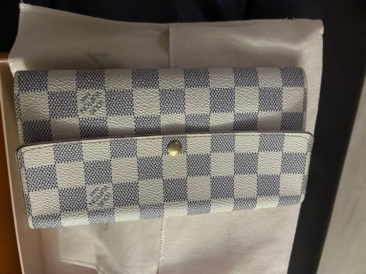 lV กระเป๋ายาว damier แท้