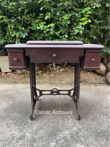 เก้าอี้ ขาจักร สะสม