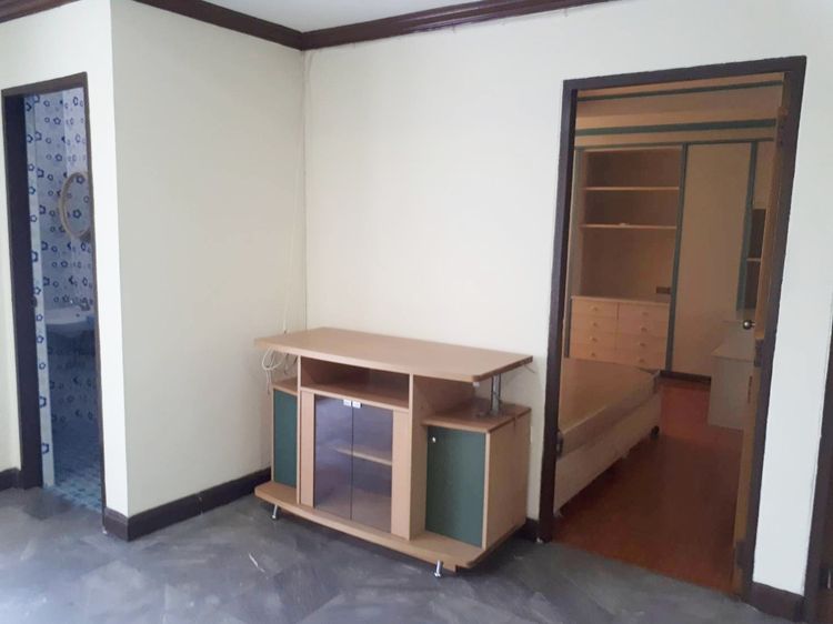 อื่นๆ ตกแต่งครบ สร้างเสร็จก่อน 2010 ไม่อนุญาต ไม่ใช่ ขายคอนโดบ้านสวนรัชดา68 ตรม. รัชดาซอย36 หลังม. จันทร์เกษม รูปที่ 3