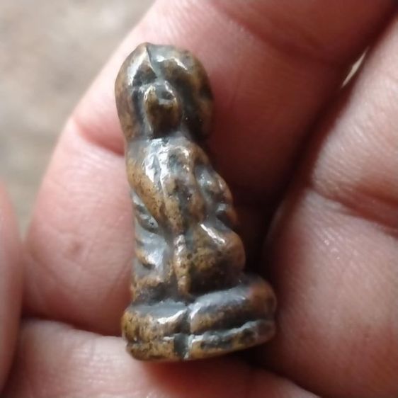 รูปหล่อโบราณหลวงพ่อเงินหลวงพ่อพิธวัดฆะมังจังหวัดพิจิตรเจ้าของตำราตะกรุดคู่ชีวิตหลวงพ่อพิธวัดฆะมังสิบเอกหลวงพ่อเงินวัดบางคลาน รูปที่ 3