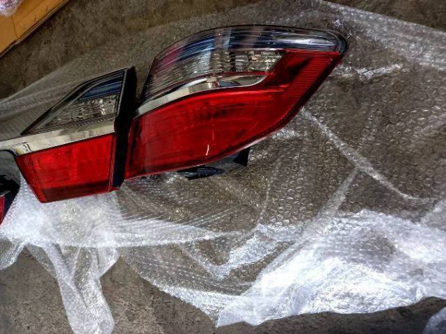 ไฟทับทิมฝาท้าย แท้ คัมรี่18 รูปที่ 2