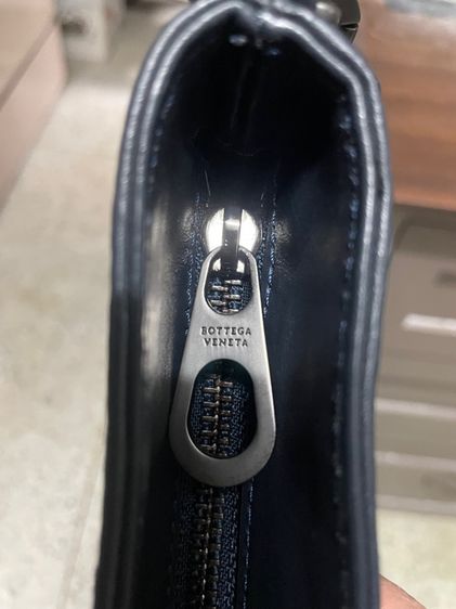 กระเป๋าคอสบอดี้สีดำของBottaga💯📌📌 รูปที่ 16