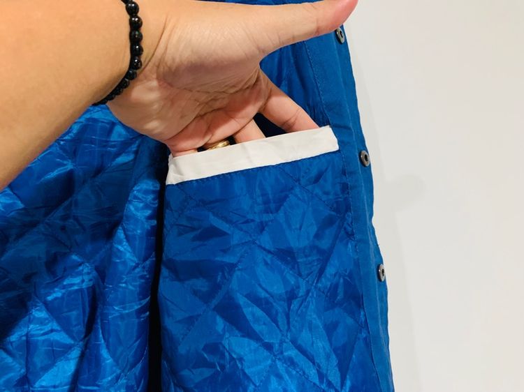 เสื้อแจ็คเก็ตกันหนาว งานปักทั้งตัว แท้ 💯 size วัดจริงขนาด อก 23.5 ยาว 26.5 นิ้ว สภาพใหม่มาก ทรงสวย ดีเทลดี มีซัปใน ตัดเย็บดีมาก รูปที่ 8