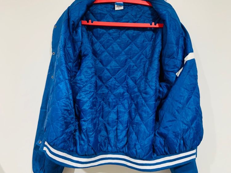 เสื้อแจ็คเก็ตกันหนาว งานปักทั้งตัว แท้ 💯 size วัดจริงขนาด อก 23.5 ยาว 26.5 นิ้ว สภาพใหม่มาก ทรงสวย ดีเทลดี มีซัปใน ตัดเย็บดีมาก รูปที่ 7