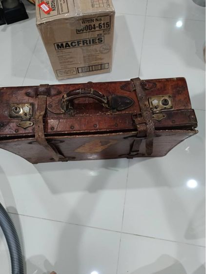 กระเป๋าหนังโบราณ รูปที่ 2