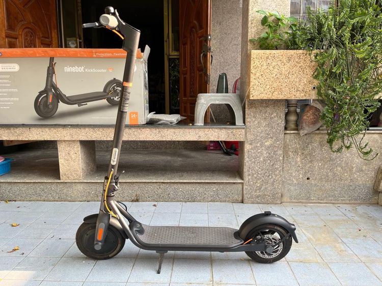 สกู๊ตเตอร์ไฟฟ้า รูปที่ 11