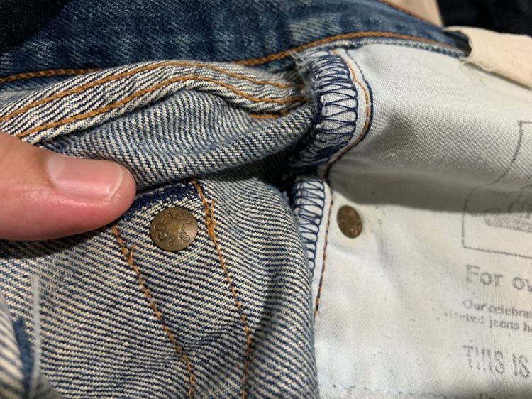 ยีนส์บิ๊ก E เฟดสวย แท้ 💯 size ป้าย 31 วัดจริง ขนาด เอว 29-33 ใส่ได้ สภาพเซอร์ขาดเดิม เฟดขึ้นสวย หายากน่าสะสมครับ รูปที่ 13