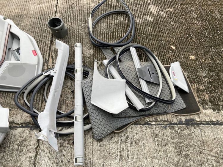 ชุดภายในสีเทา Benz W212 มือสอง ถอดจากรถ E200 สีเทา รุ่นElegance เบาะ ลายไม้ คิ้วยาง คอนโซล แผงข้าง ไฟ พรม และอื่นๆ รูปที่ 3