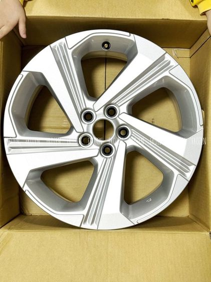 ขาย Mag Yaris Cross ขอบ 17” 5รู 100