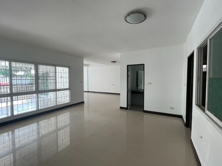 อื่นๆ ไม่มี 2011 ขาย (เช่า 25,000 บ. ต่อ เดือน) บ้านนันนริทร์ 2 ชั้น ใกล้รถไฟฟ้าสายสีแดง  มหาวิทยาลัยรังสิต เมืองเอก สนามบินดอนเมือง รูปที่ 4