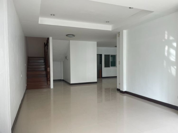 อื่นๆ ไม่มี 2011 ขาย (เช่า 25,000 บ. ต่อ เดือน) บ้านนันนริทร์ 2 ชั้น ใกล้รถไฟฟ้าสายสีแดง มหาวิทยาลัยรังสิต เมืองเอก สนามบินดอนเมือง รูปที่ 3