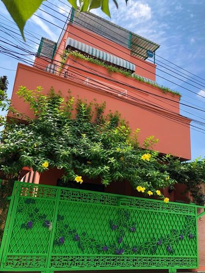 ตกแต่งครบ สร้างเสร็จก่อน 2010 บ้านเดี่ยว 4 ชั้น 53 ตร.วา บางกะปิ