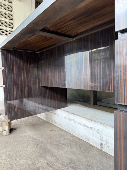 โต๊ะทำงานไม้สั่งทำ ลายไม้น้ำตาลเข้ม รูปที่ 9