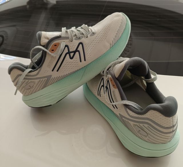 ผ้าใบ อื่นๆ รองเท้าผ้าใบ UK 8.5 | EU 42 2/3 | US 10 ขายถูก Karhu สีขาวเขียว size 42.5-270cm ของแท้ สภาพใหม่