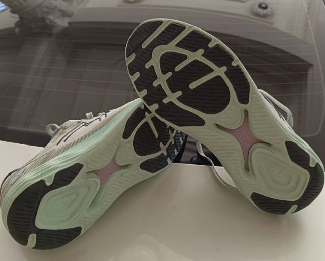 ขายถูก Karhu สีขาวเขียว size 42.5-270cm ของแท้ สภาพใหม่ รูปที่ 7