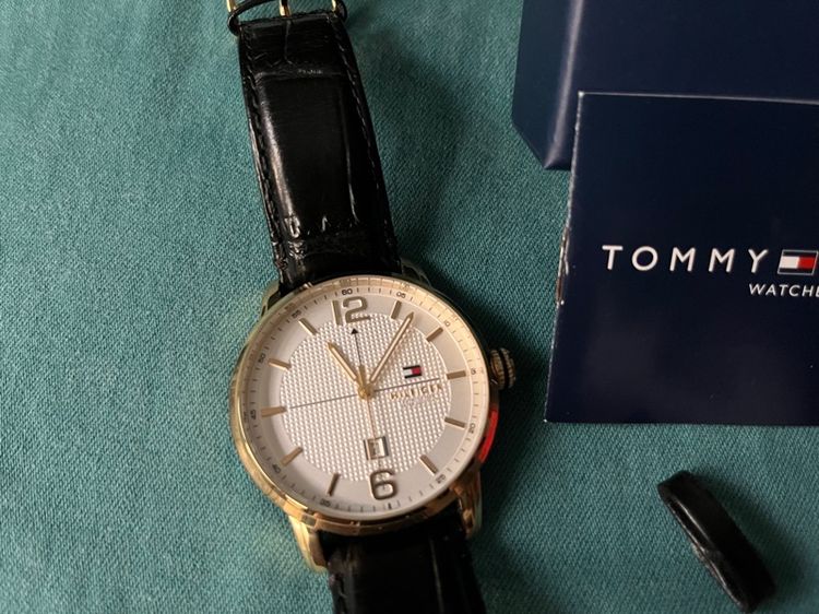ขายนาฬิกา Tommy Hifiger สภาพสวย รูปที่ 3
