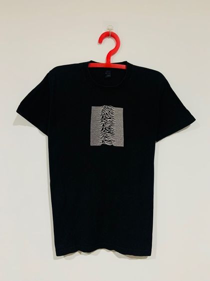 เสื้อยืด Joy Division แท้ 💯 size M ขนาด อก 20.5 ยาว 27.5 สภาพดีมาก ลายสวย เนื้อผ้าบางนิ่มมาก หายากน่าสะสมครับ